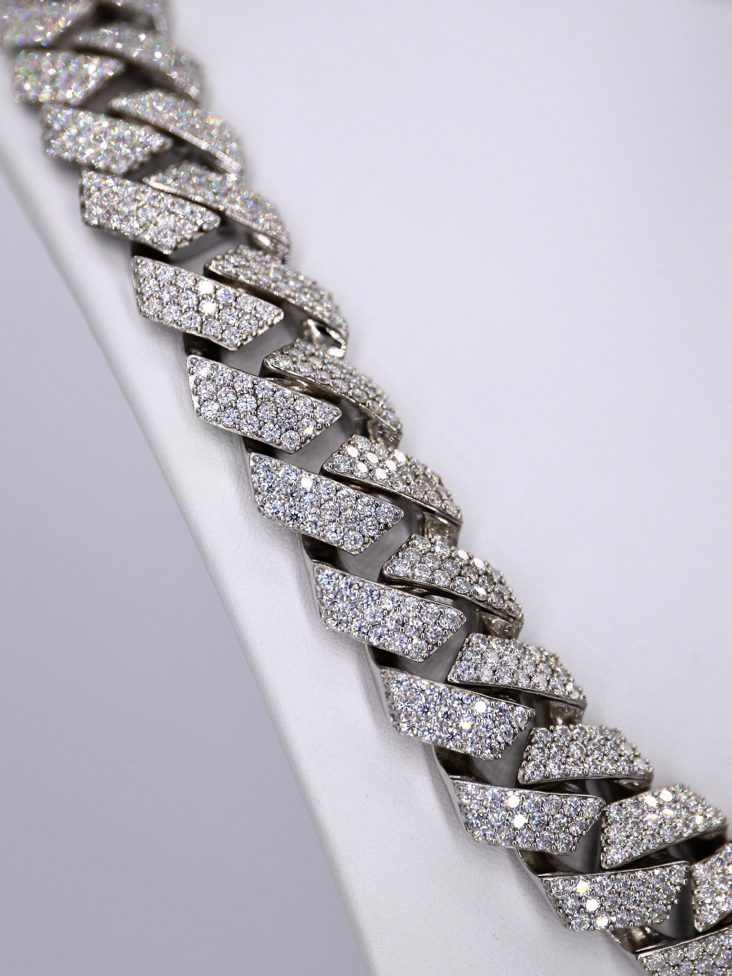 3 Row Curved VVS Moissanite Diamond 18MM Cuban